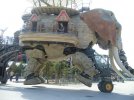 le gigantesque éléphant mécanique